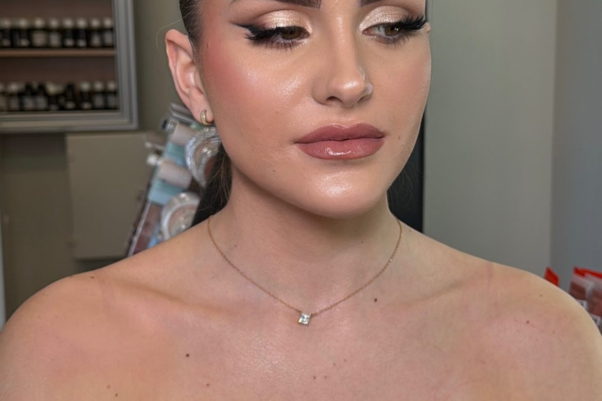 Facetune_17-04-2026-19-35-21